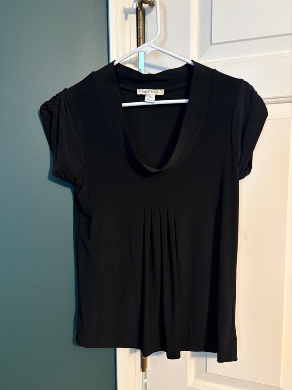 White House Black Market Black Short-Sleeve V-Neck Pleated Front Top